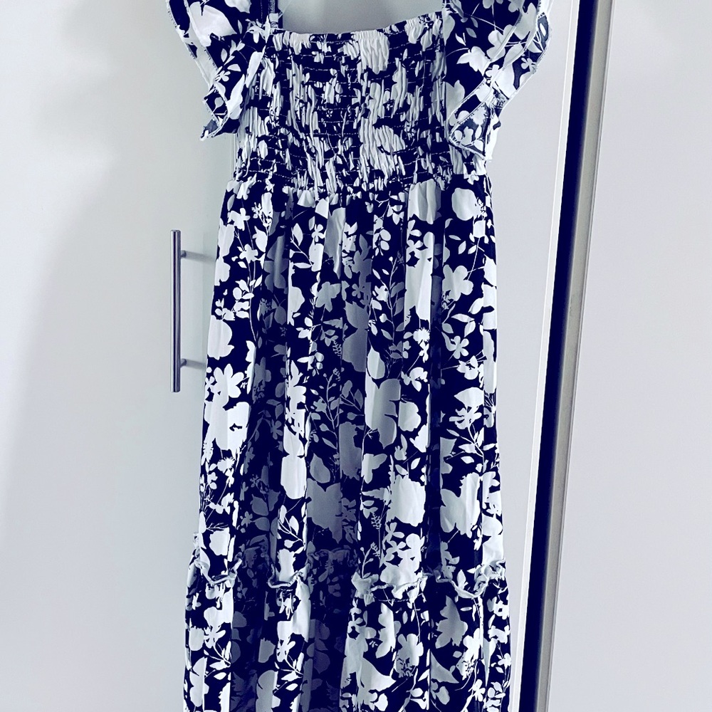 Black and White floral Vaca dress 👗